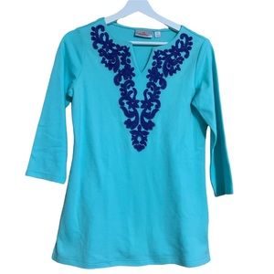 Quacker Factory xxs 3/4 sleeve embroidered v neck embellished tunic top